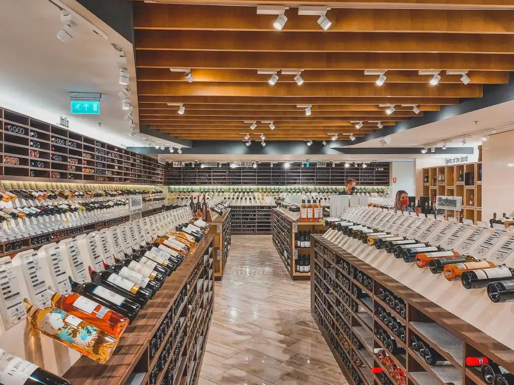 西南地区家庭照明节能升级：吸顶灯与筒灯搭配方案及成本分析