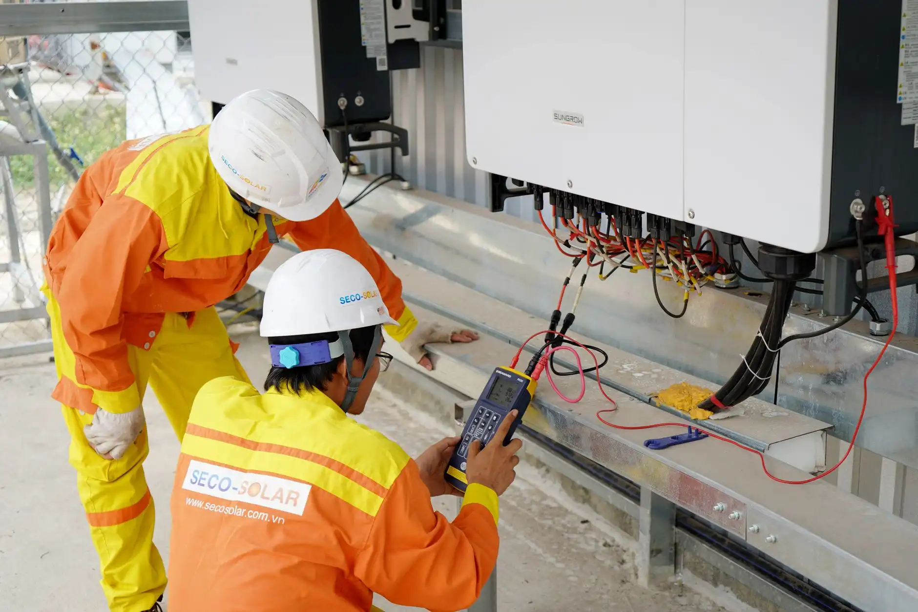 重庆道之源LED灯管与球泡灯性能对比及场景选型建议