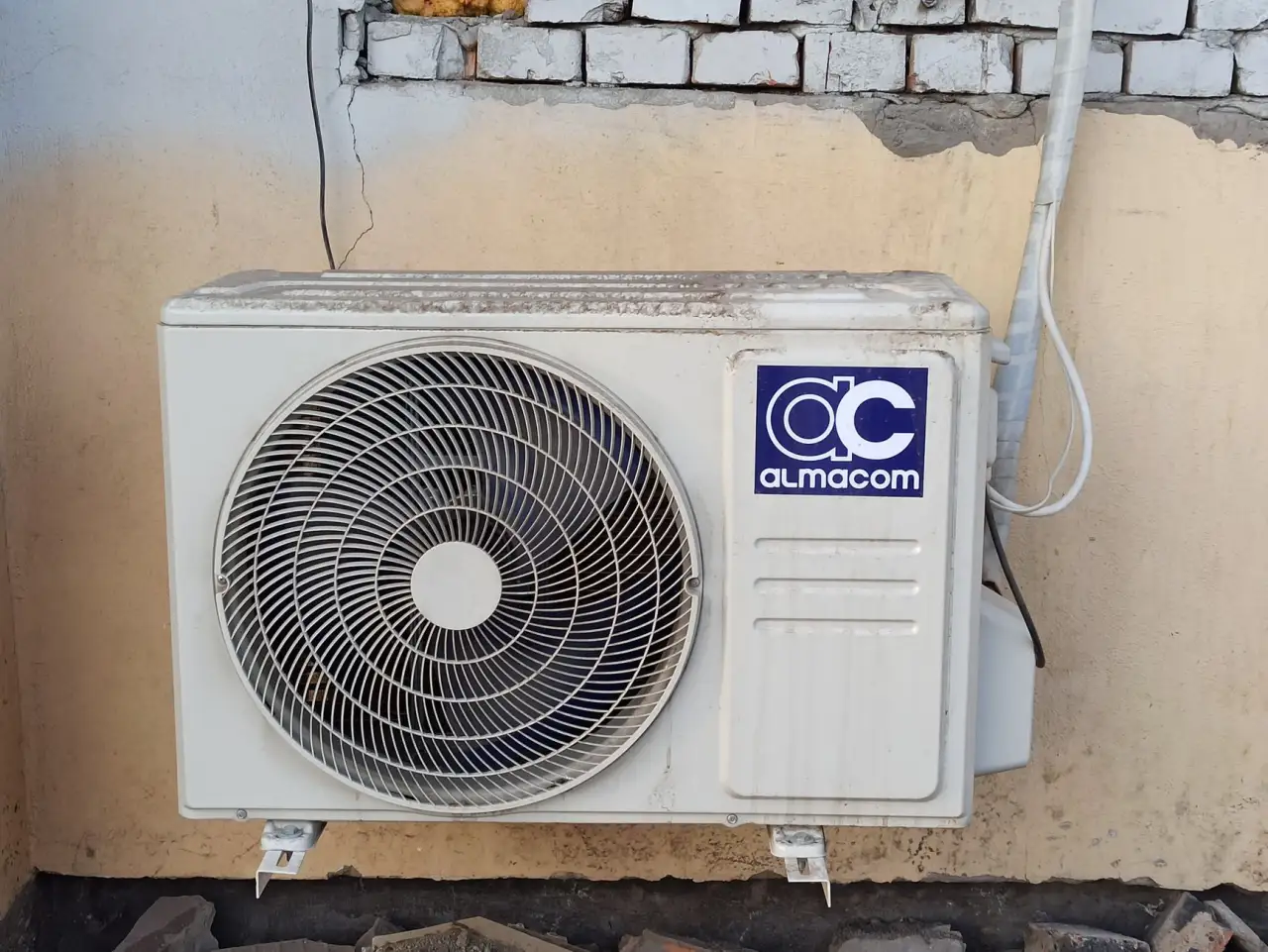 重庆道之源照明解析：LED灯管与球泡灯在商业空间中的节能应用