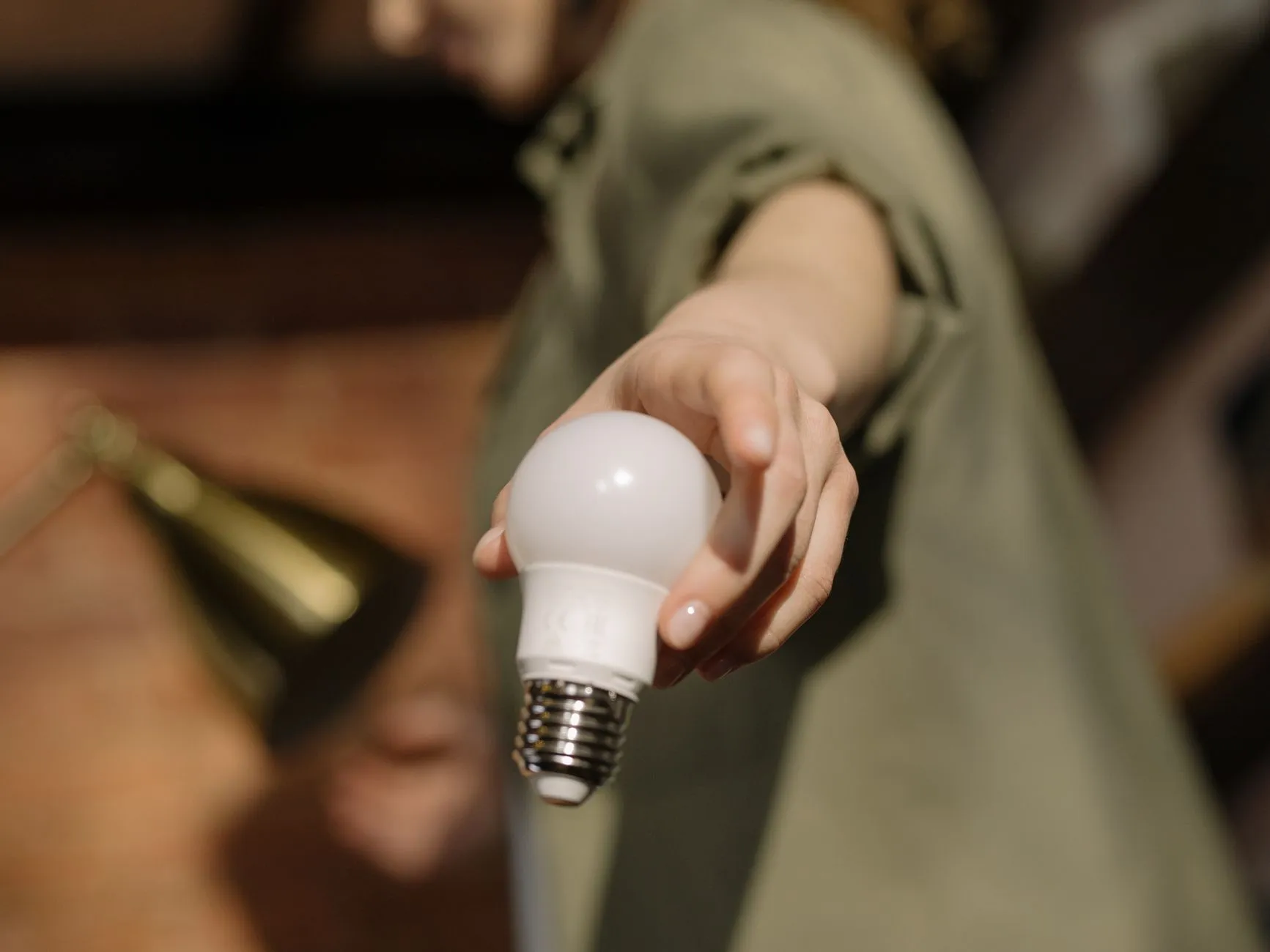 LED灯管与球泡灯能效升级趋势：2024年通用照明行业技术动态解析正文配图 1
