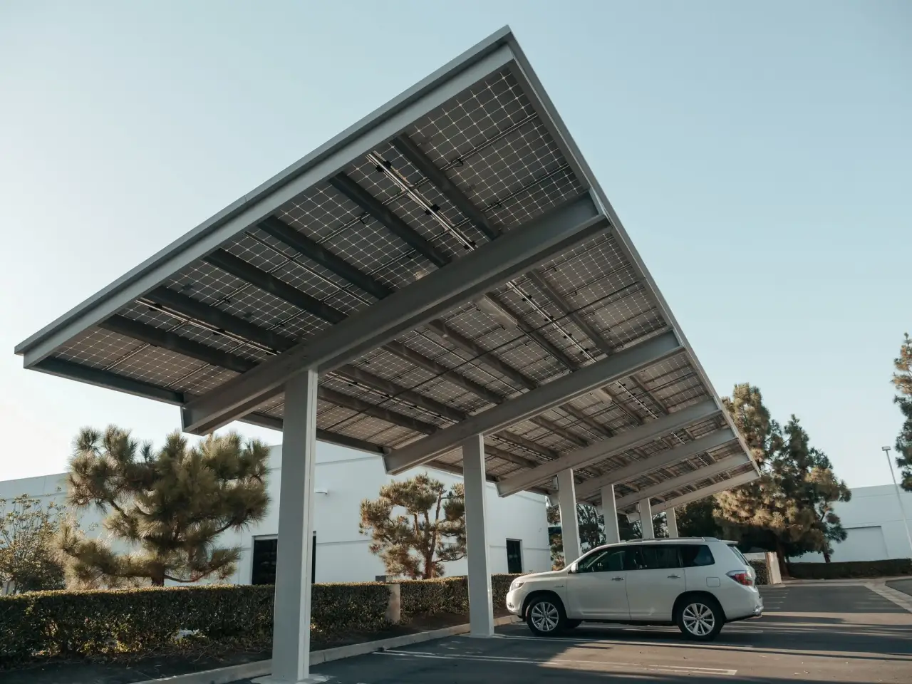 重庆道之源照明LED灯管与球泡灯能效对比及选型建议