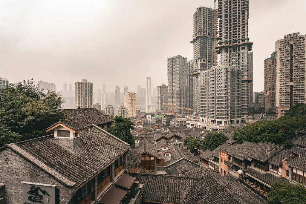 西南地区室内照明节能升级：LED吸顶灯与筒灯应用方案对比