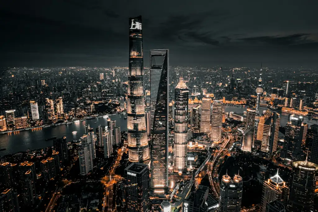 LED灯管与球泡灯选型指南：重庆商业空间照明节能改造要点解析