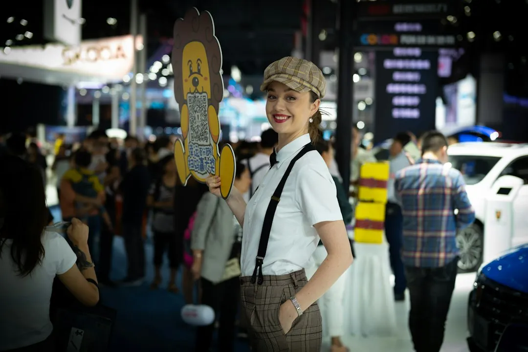 LED灯管与球泡灯能效对比：企业照明升级如何选择更节能的方案